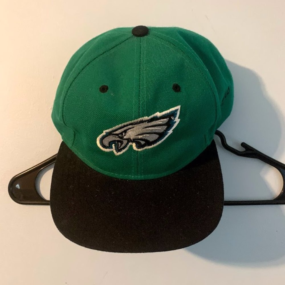 Men PHI Eagles Snap Back Hat Color Black Green